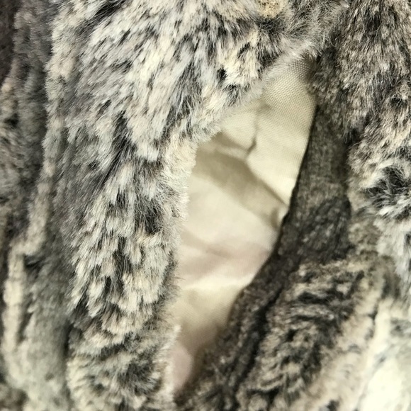 Women's Eight Sixty Faux Rabbit Fur Mock Neck Zip - Picture 7 of 8